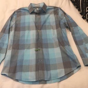 Men’s extra slim fit express dress shirt. Size large